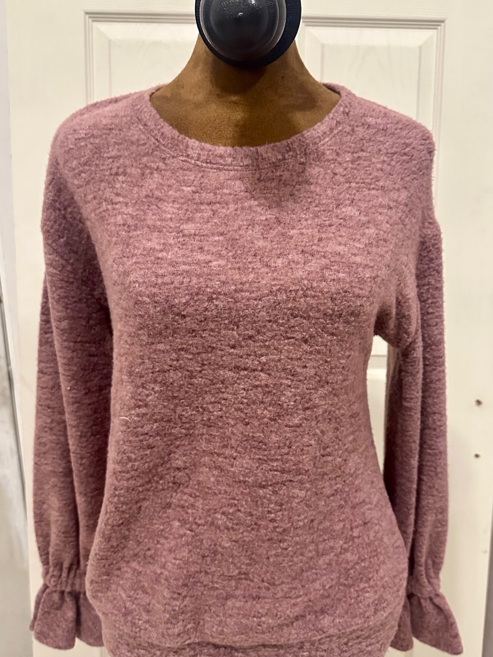 Women's Dusty Rose Crewneck Sweater - Soft Knit